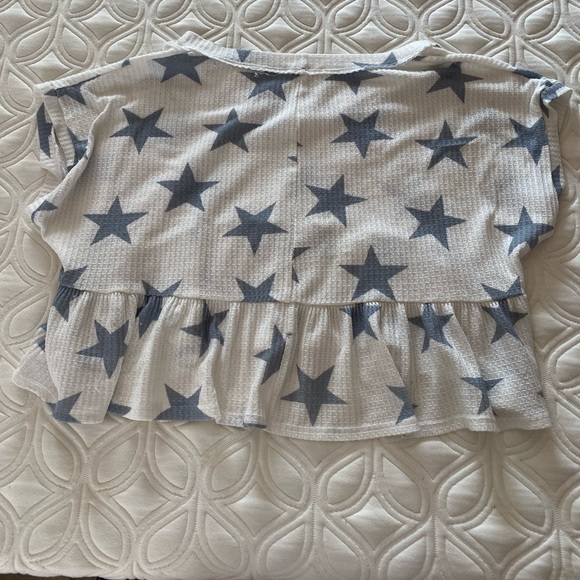 Alter’d state star white and blue stars babydoll style ruffle top - Picture 3 of 3